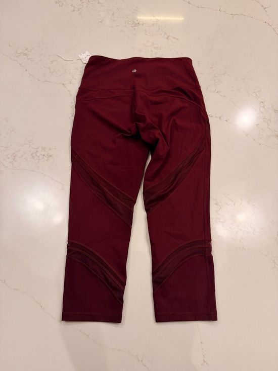 lululemon athletica Pants - Lululemon Size 8 Burgundy Cropped Leggings Mesh Panel High Rise Workout Pants
